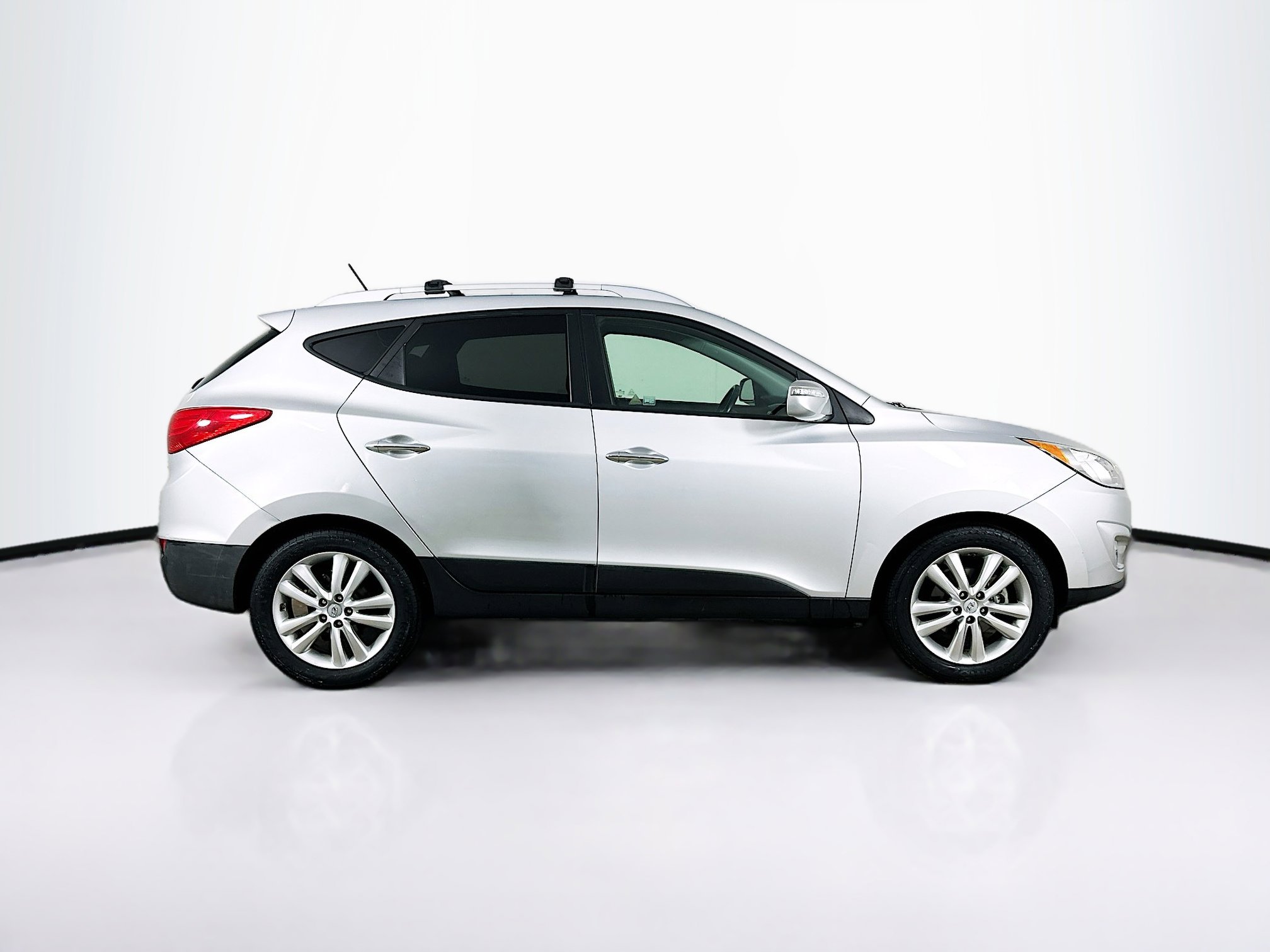 Used 2012 Hyundai Tucson Limited FWD image 10