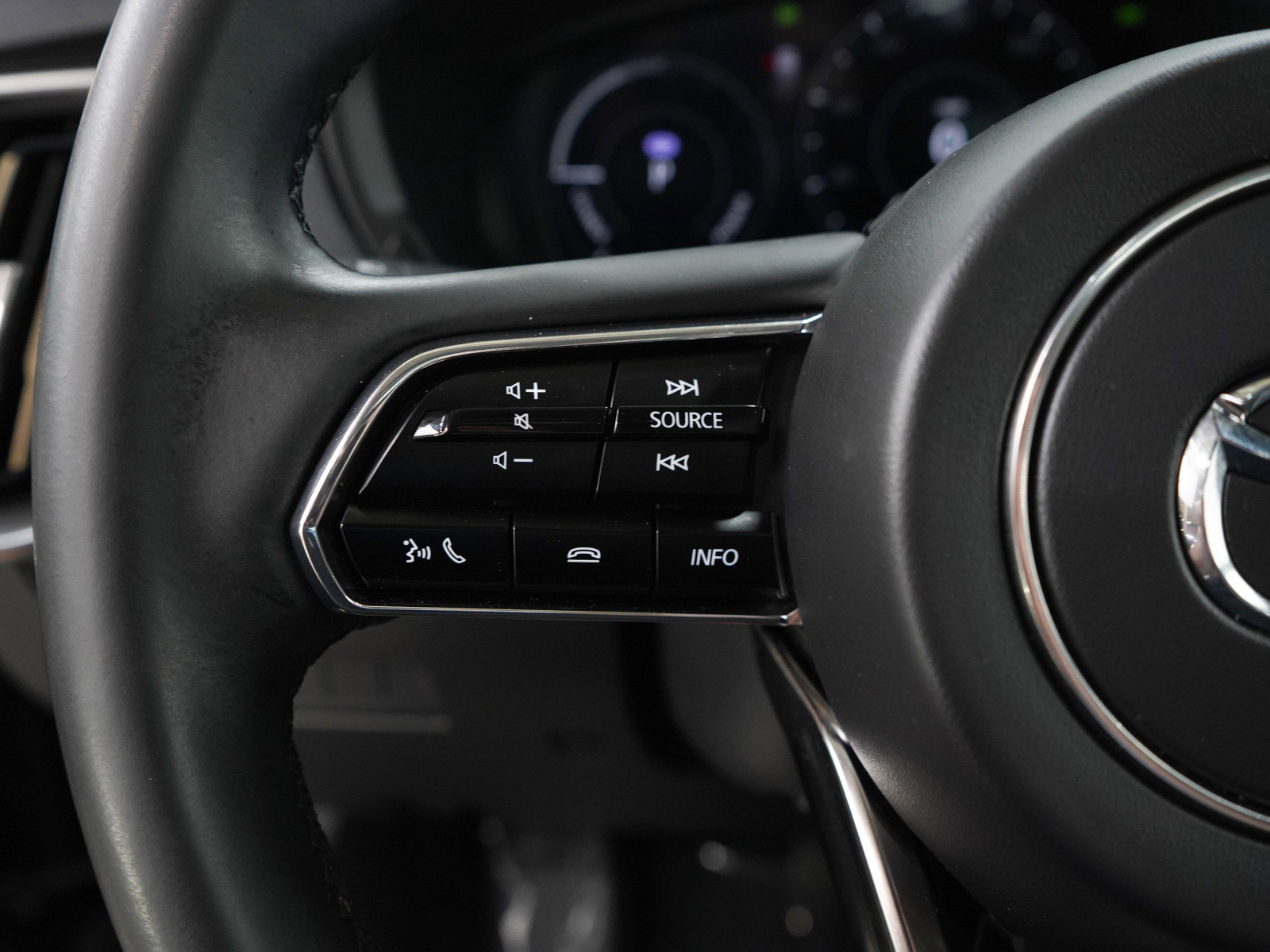 Certified 2024 MAZDA CX-90 Plug-In Hybrid w/ Preferred AWD/4WD image 18