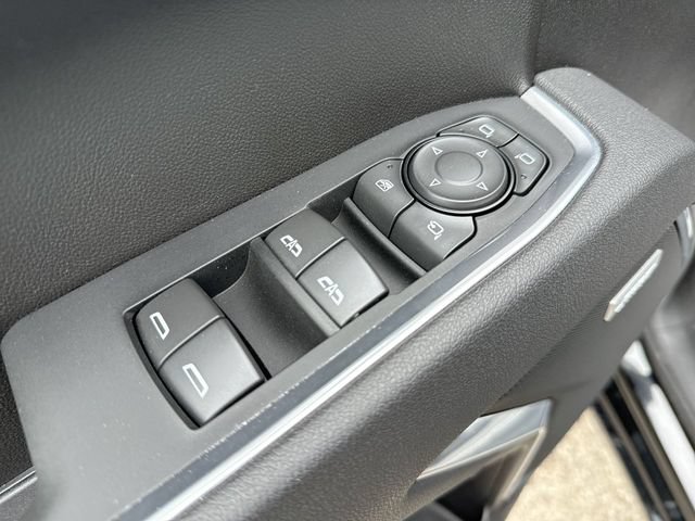 Used 2025 Chevrolet Silverado 1500 LTZ AWD/4WD image 13