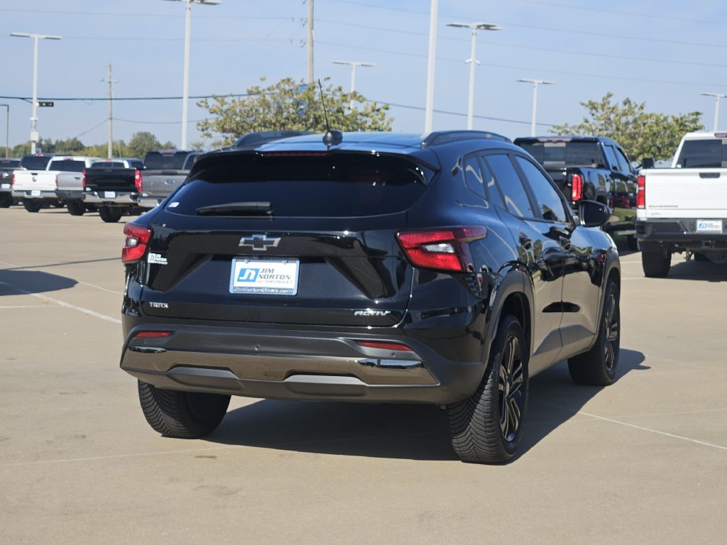 Used 2025 Chevrolet Trax ACTIV w/ Sunroof Package FWD image 7