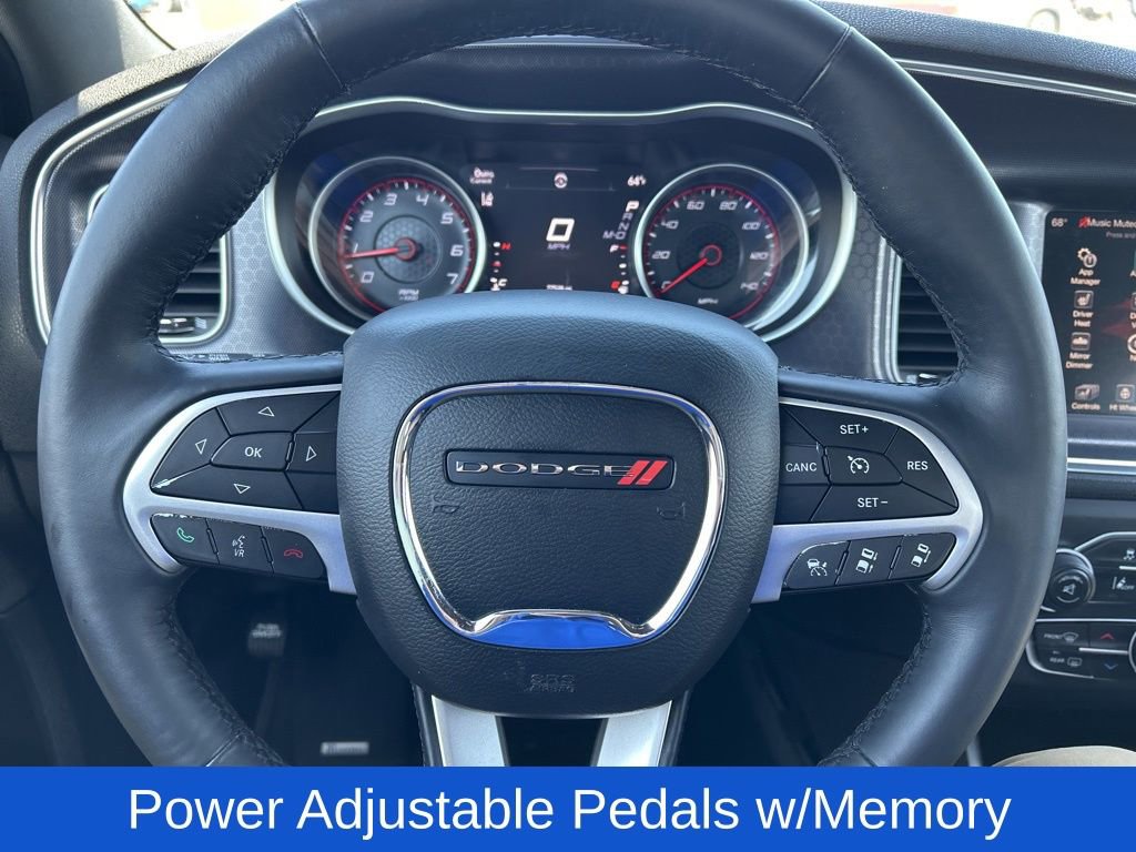 Used 2015 Dodge Charger SXT w/ AWD Premium Group image 17