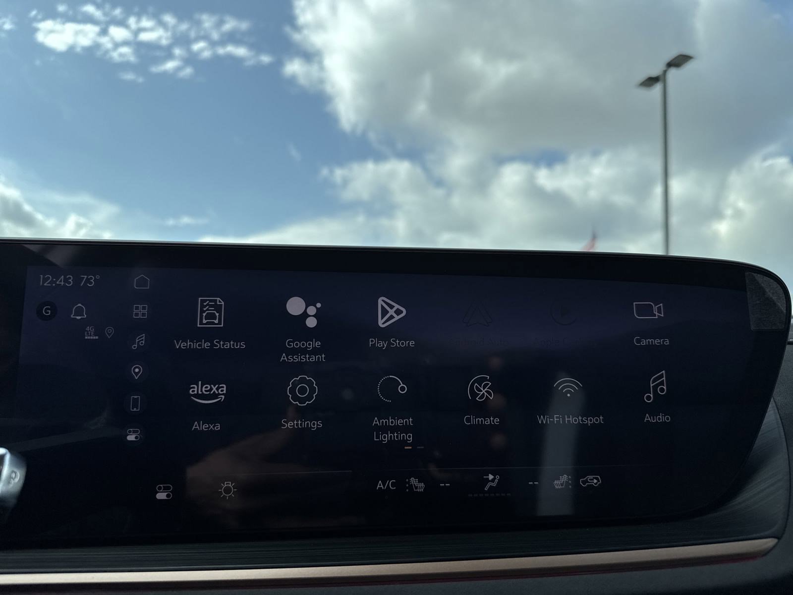 Used 2025 Buick Envision Sport Touring image 21