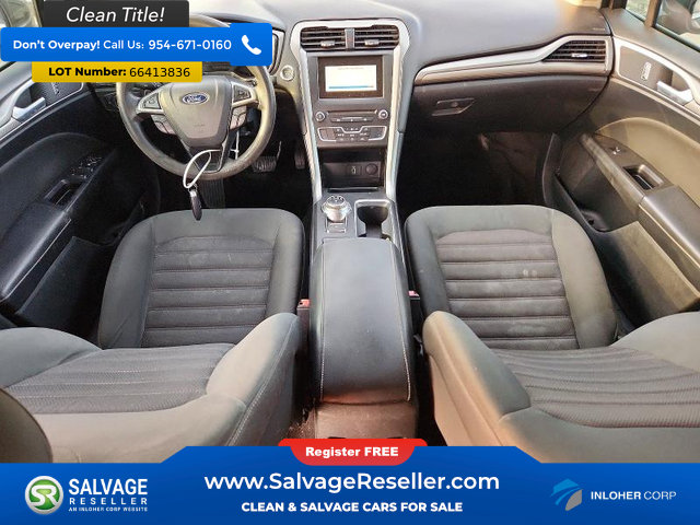 Used 2017 Ford Fusion SE w/ Fusion SE Technology Package FWD image 11