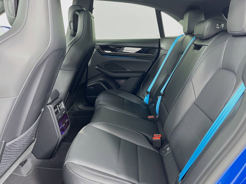 New 2026 Porsche Macan 4 Electric image 20