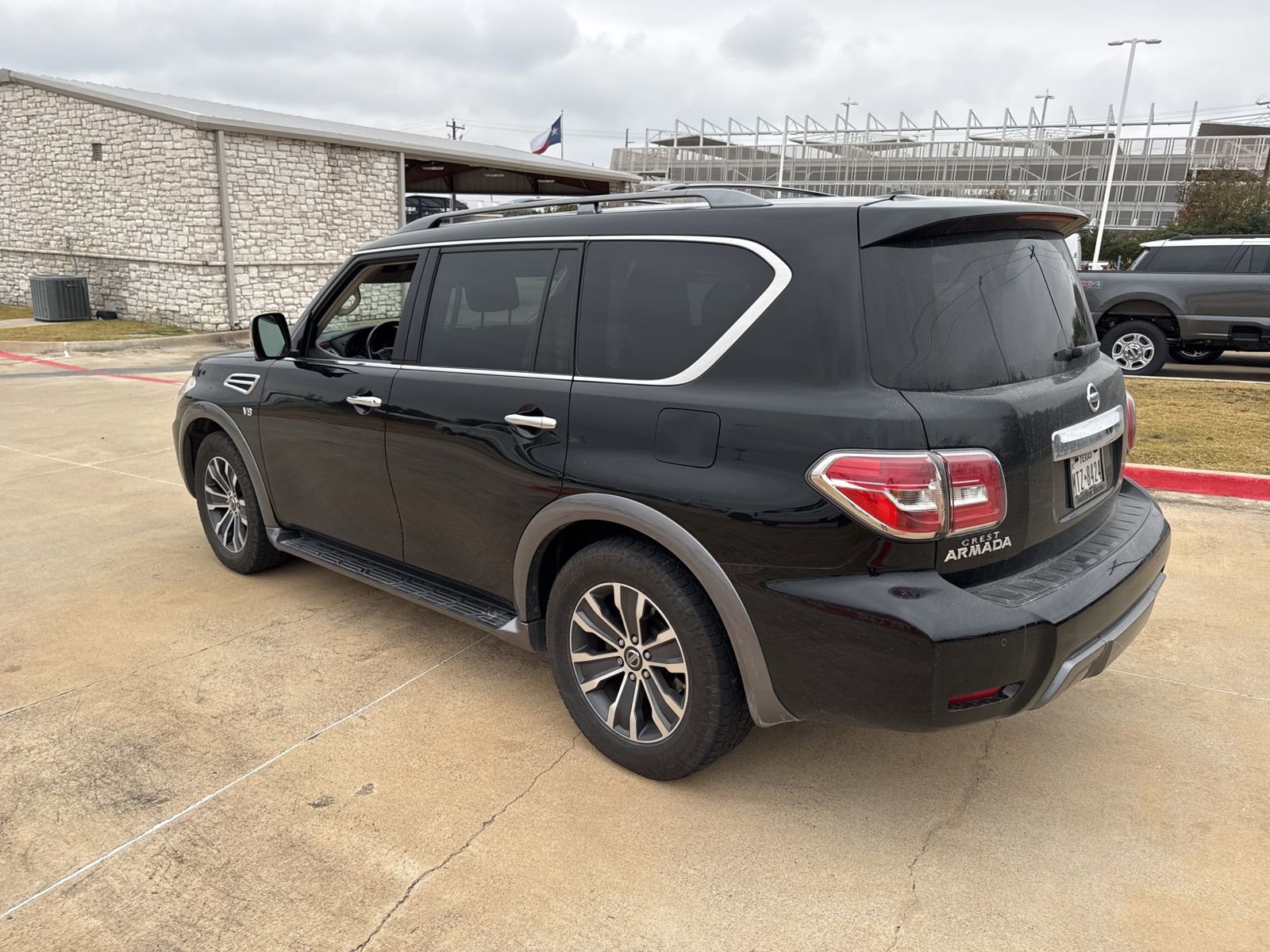 Used 2019 Nissan Armada SL w/ Premium Package image 4