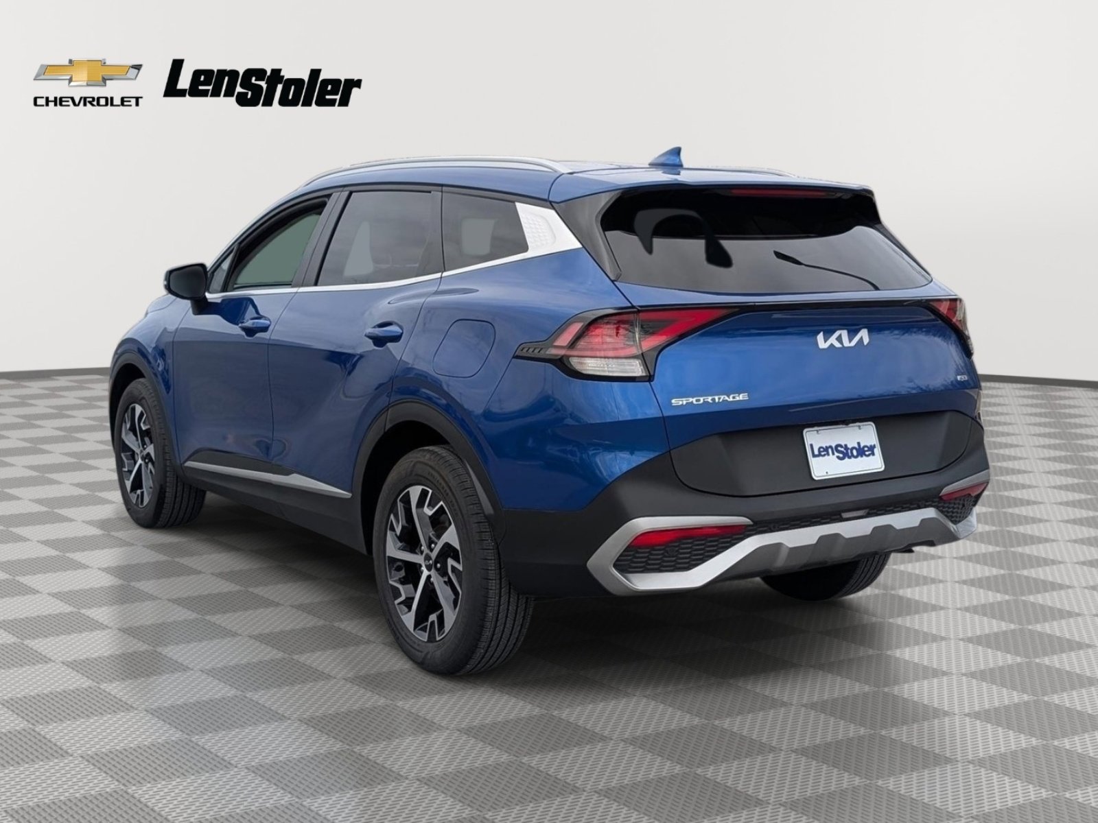 Used 2023 Kia Sportage EX AWD/4WD image 3