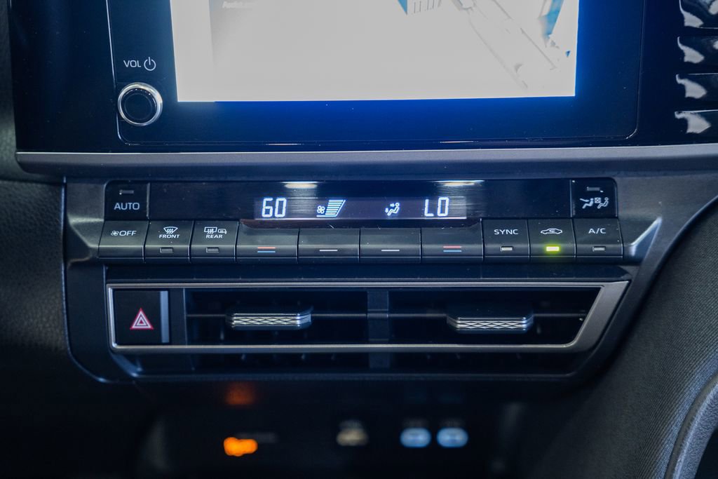 Used 2025 Toyota Camry LE image 20