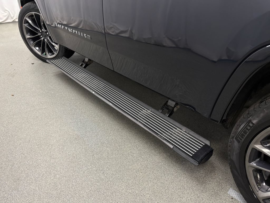 Certified 2025 Jeep Grand Wagoneer Series III w/ Rear Seat Video Group 1 AWD/4WD image 47