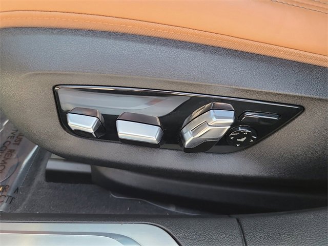Used 2022 BMW 750i xDrive w/ Luxury Rear Seating Package image 21