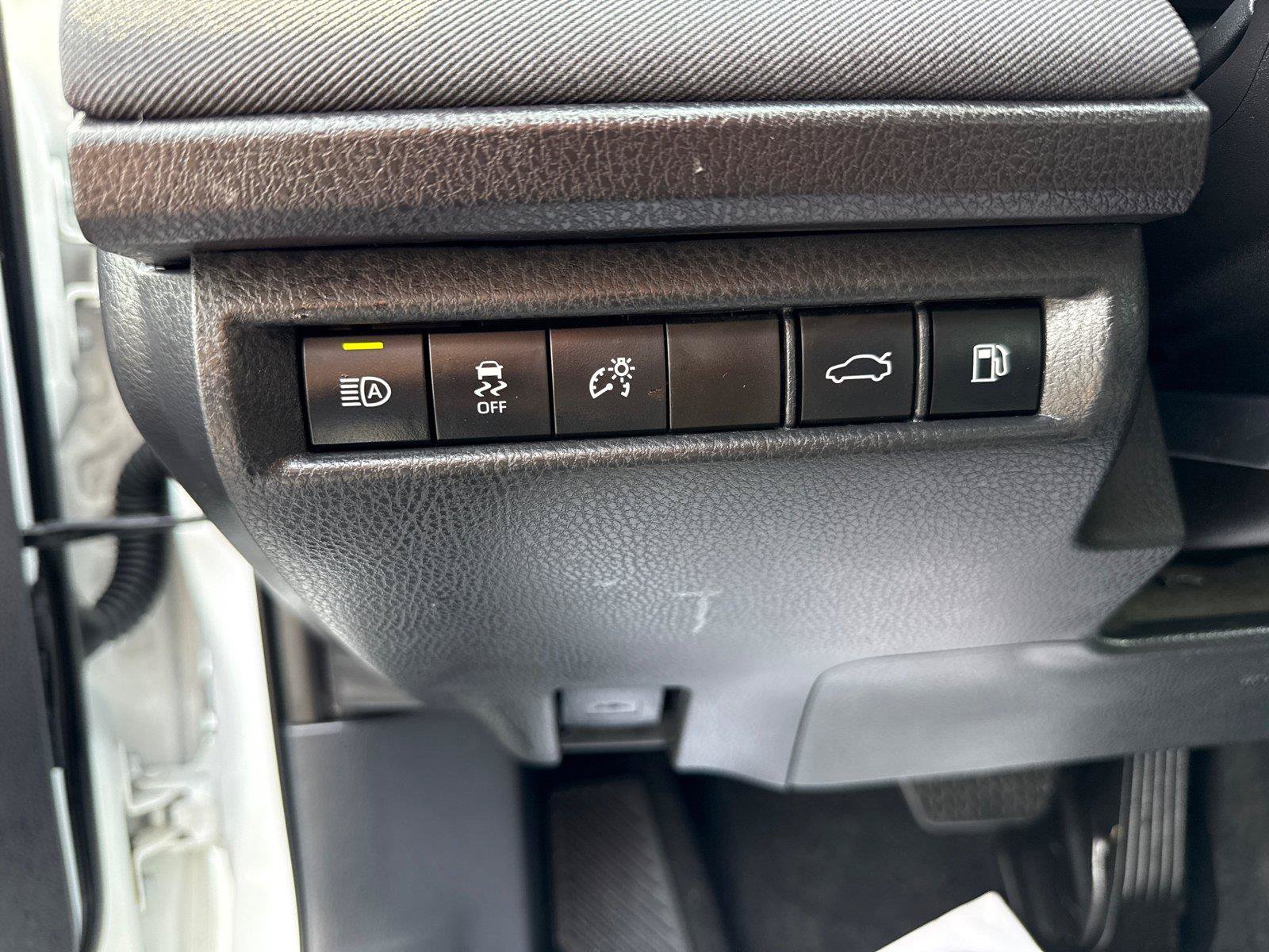 Used 2025 Toyota Camry LE FWD image 12