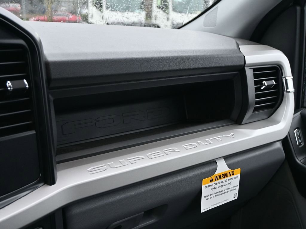 New 2026 Ford F550 4x4 Crew Cab image 16