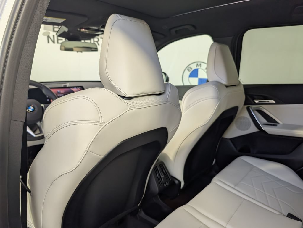 New 2026 BMW X1 xDrive28i w/ Technology Package AWD/4WD image 14