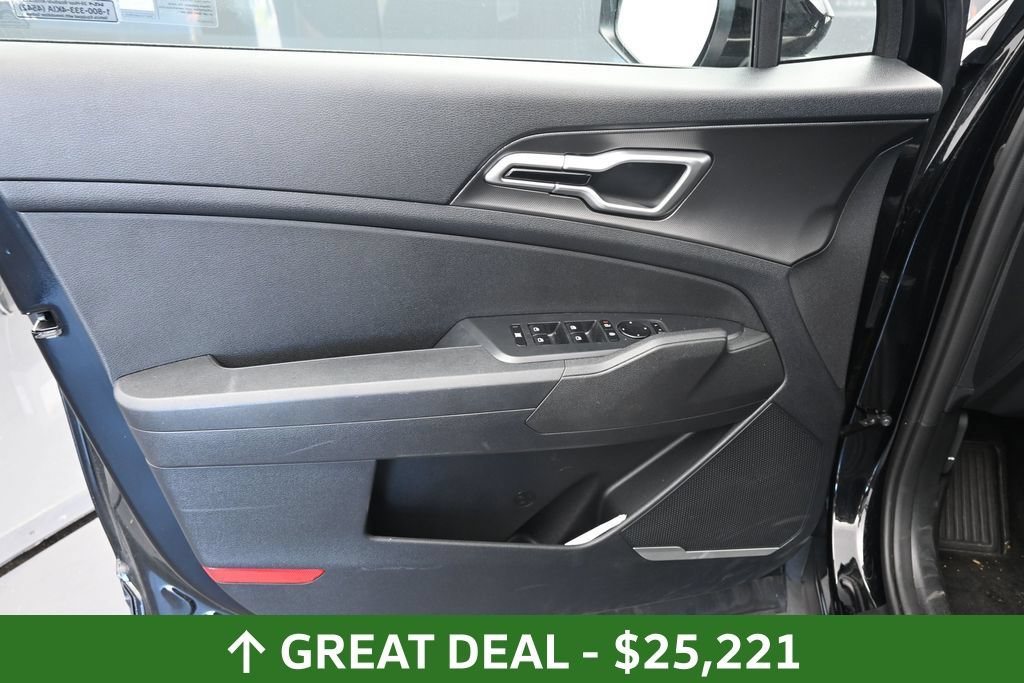 Used 2026 Kia Sportage LX FWD image 18