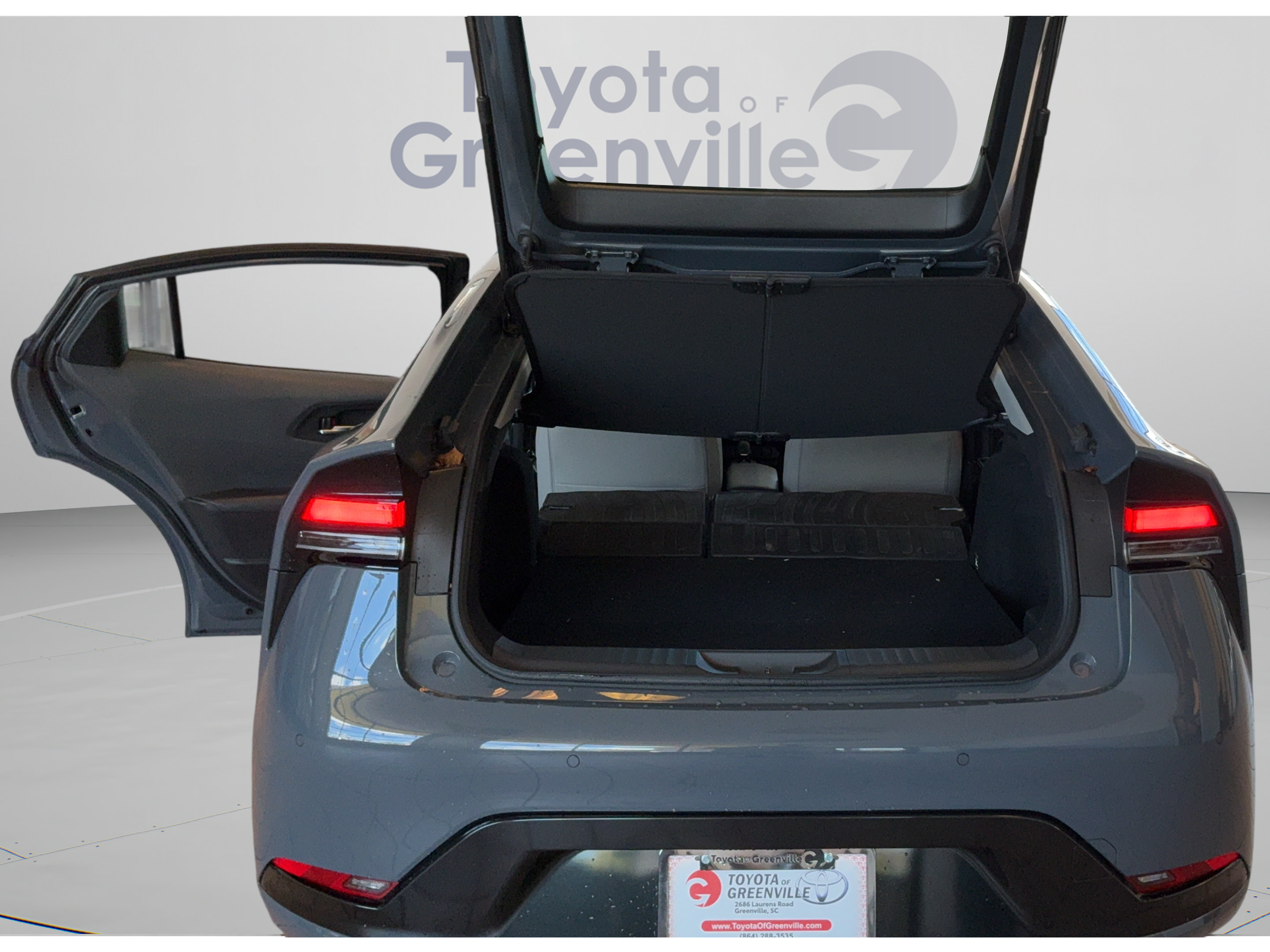 Used 2024 Toyota Prius XLE FWD image 27