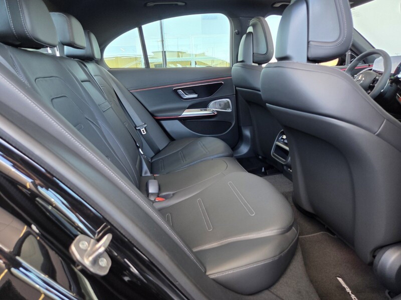 New 2027 Mercedes-Benz E 53 AMG e 4MATIC Sedan image 15