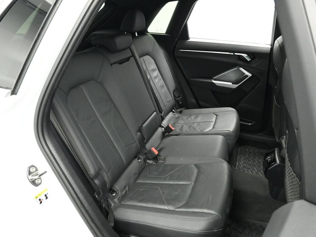 Used 2020 Audi Q3 2.0T Premium Plus w/ Premium Plus Package AWD/4WD image 22