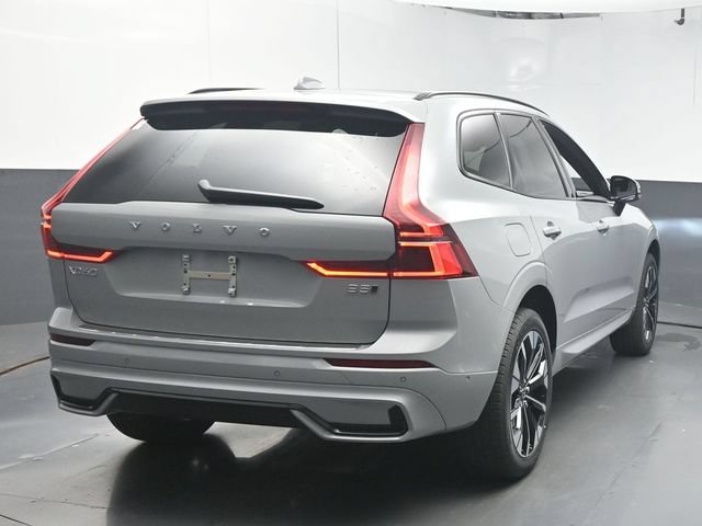New 2026 Volvo XC60 B5 Plus w/ Protection Package Premier AWD/4WD image 7
