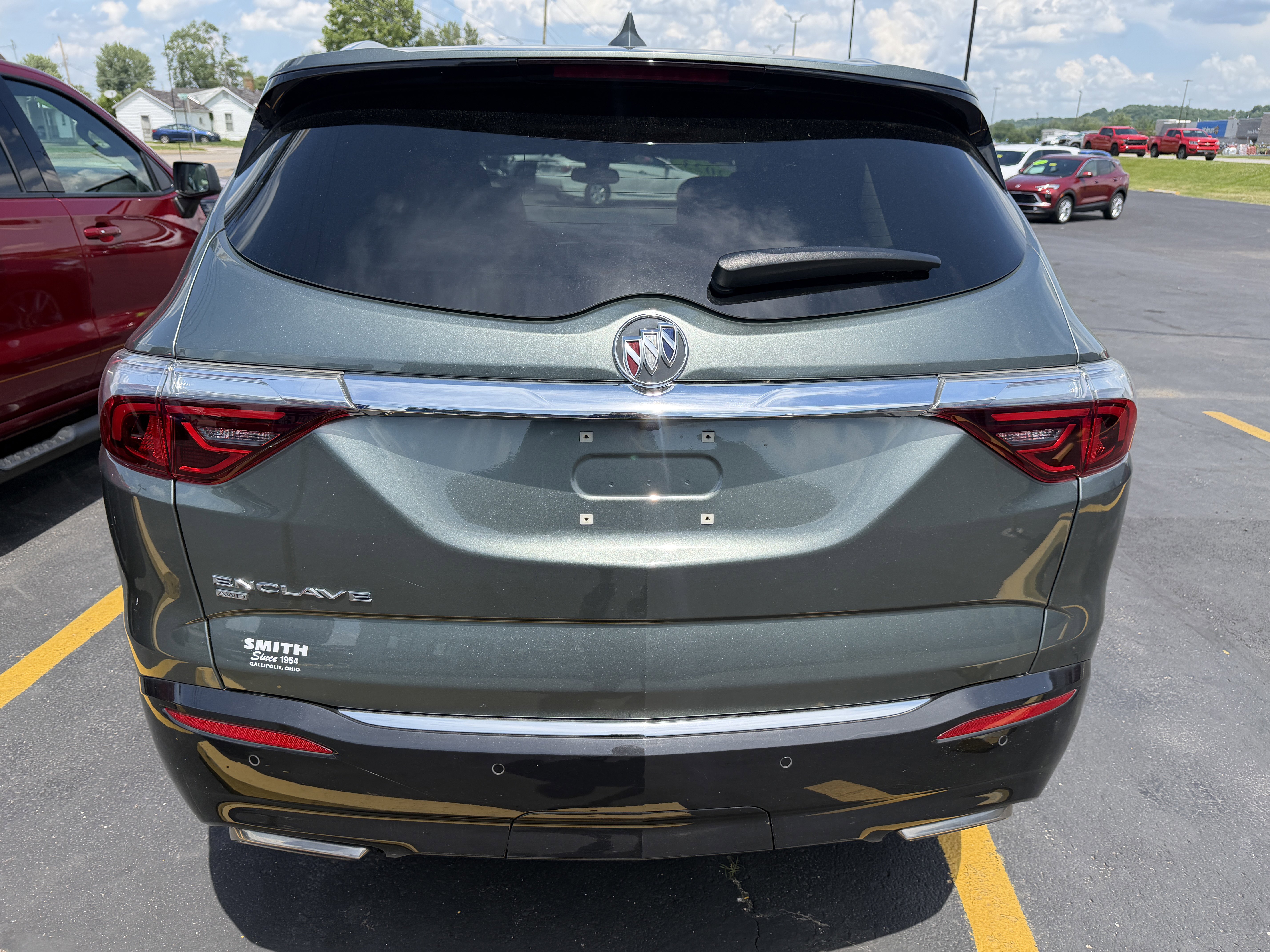 Used 2023 Buick Enclave Essence w/ Experience Buick Package AWD/4WD image 5