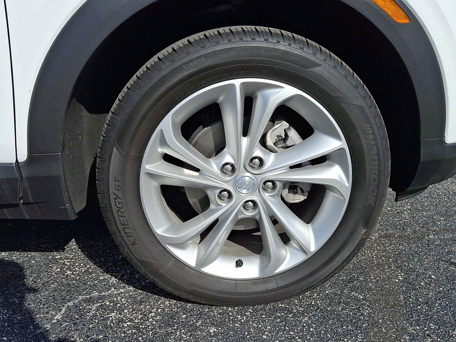 Certified 2022 Buick Encore GX Preferred w/ Cold Weather Comfort Package image 9