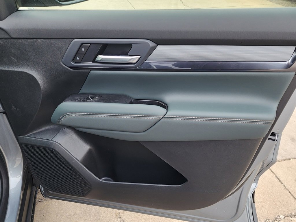 New 2026 GMC Terrain AT4 w/ Convenience Package III image 38