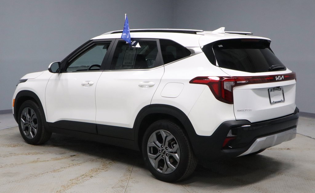 Used 2024 Kia Seltos S image 8
