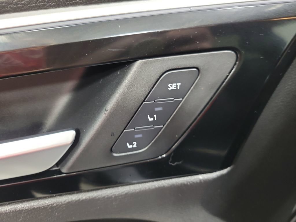 Used 2024 Mitsubishi Outlander SEL image 49