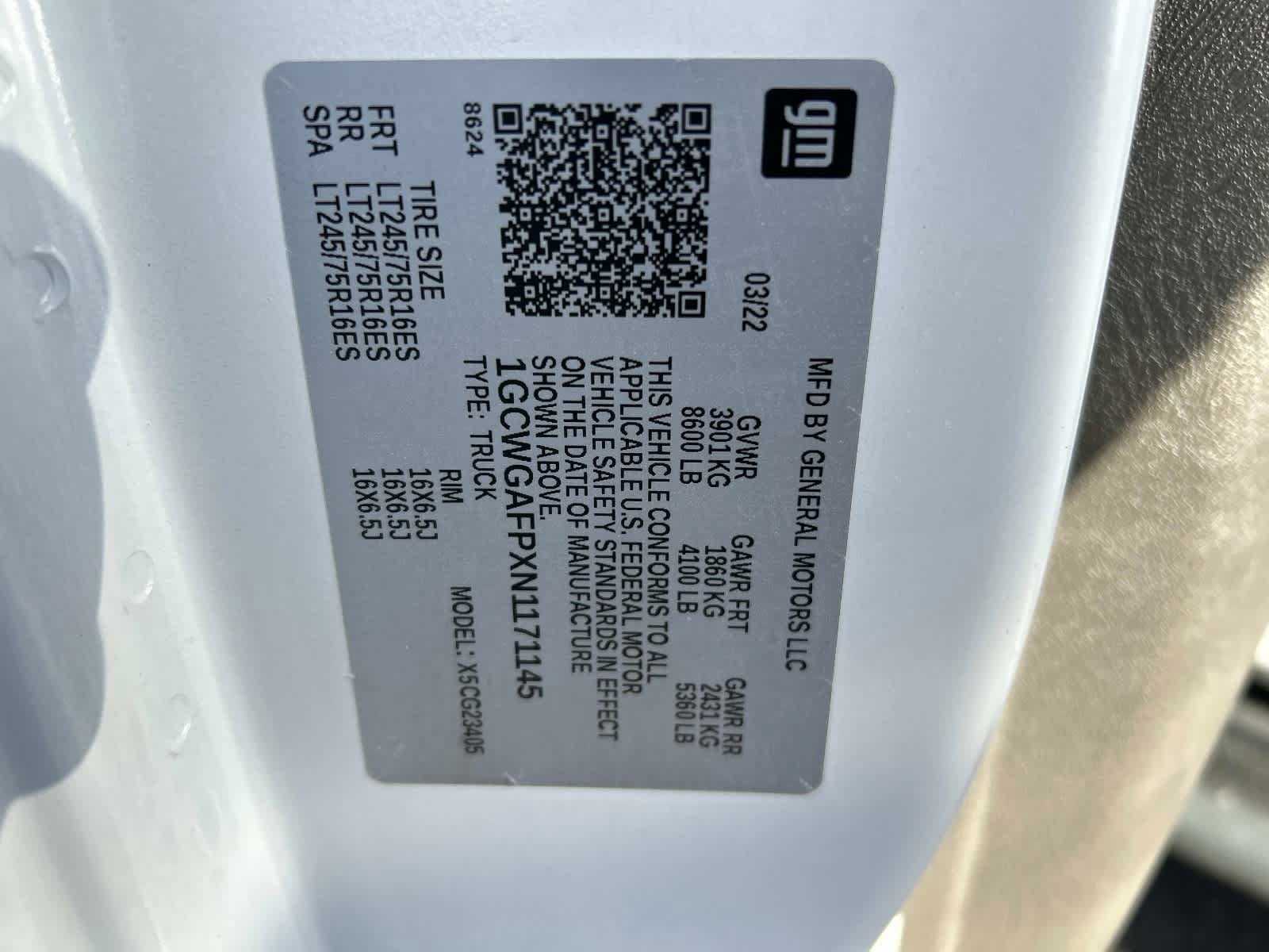 Used 2022 Chevrolet Express 2500 w/ Driver Convenience Package RWD image 32
