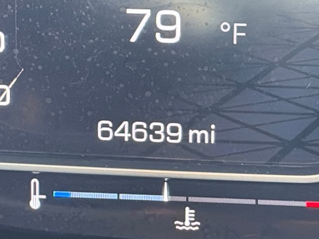 Used 2022 GMC Yukon XL Denali image 24