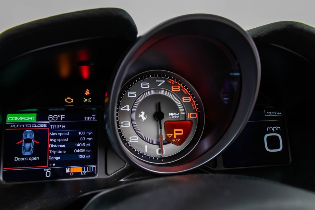 Certified 2019 Ferrari Portofino image 39