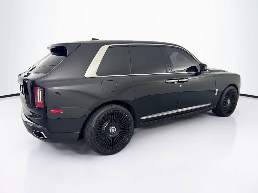 Used 2022 Rolls-Royce Cullinan AWD/4WD image 5