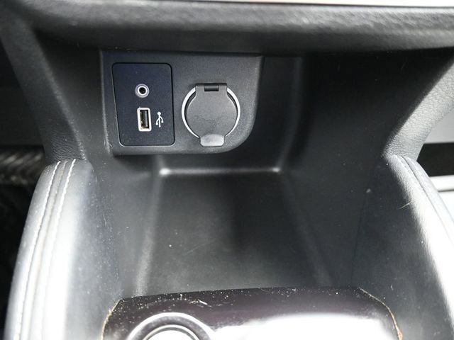 Used 2019 Nissan Kicks S image 39