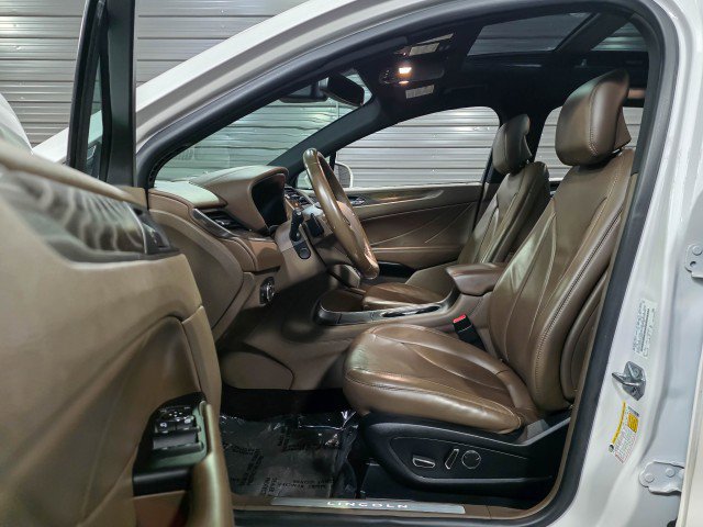 Used 2017 Lincoln MKC Reserve image 13