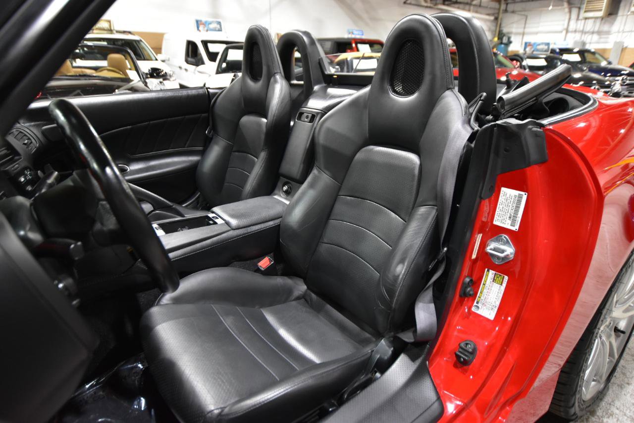 Used 2004 Honda S2000 image 32