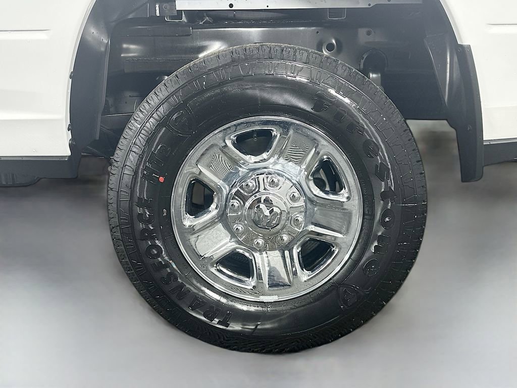 New 2026 RAM 2500 Tradesman w/ Chrome Appearance Group AWD/4WD image 17