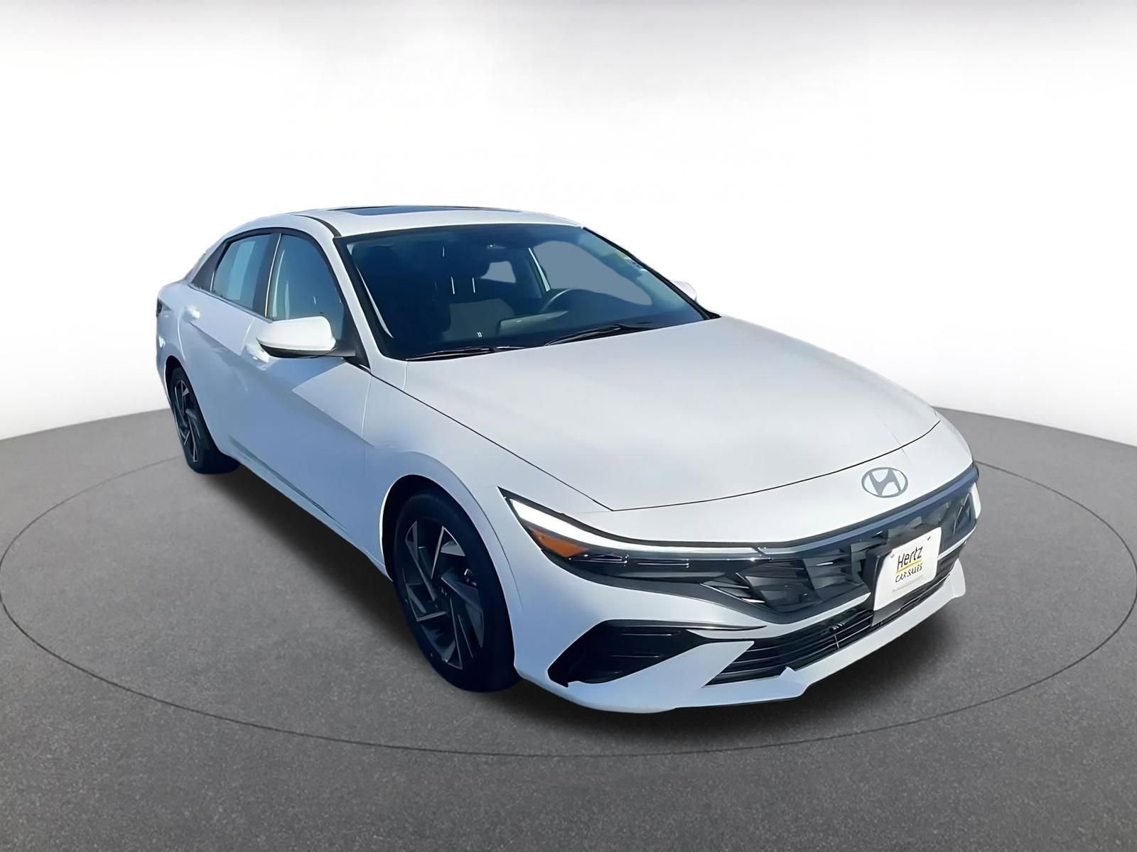 Used 2025 Hyundai Elantra SEL image 3