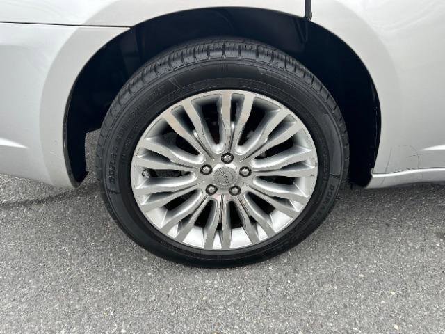 Used 2012 Chrysler 200 Limited FWD image 13