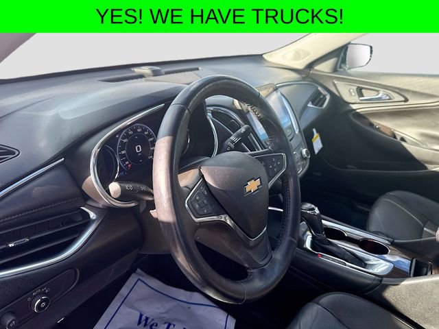 Used 2019 Chevrolet Malibu Premier w/ Sun and Wheel Package image 11