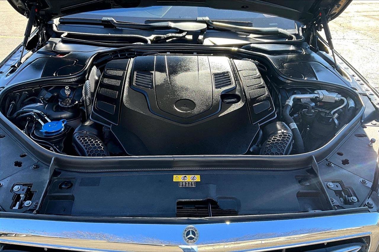 Used 2019 Mercedes-Benz S 560 Sedan image 30
