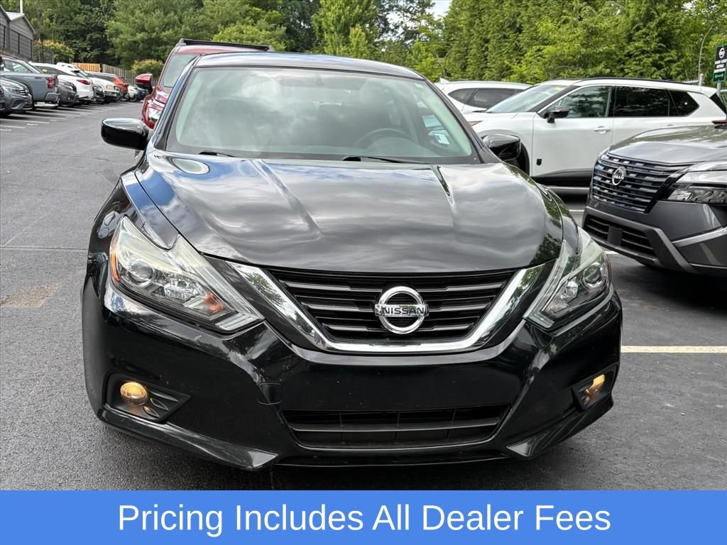 Used 2017 Nissan Altima 2.5 SR FWD image 3