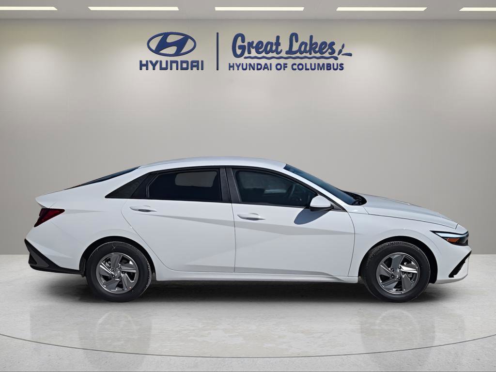 New 2026 Hyundai Elantra SE FWD image 6
