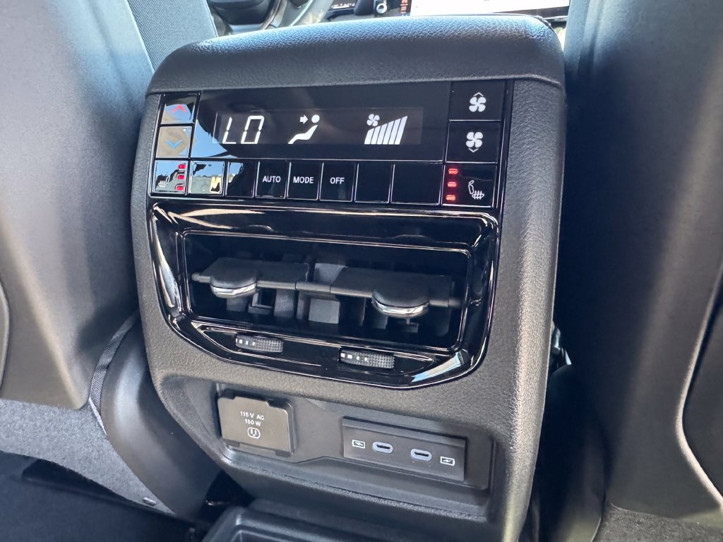 New 2027 Jeep Grand Cherokee L Limited AWD/4WD image 13