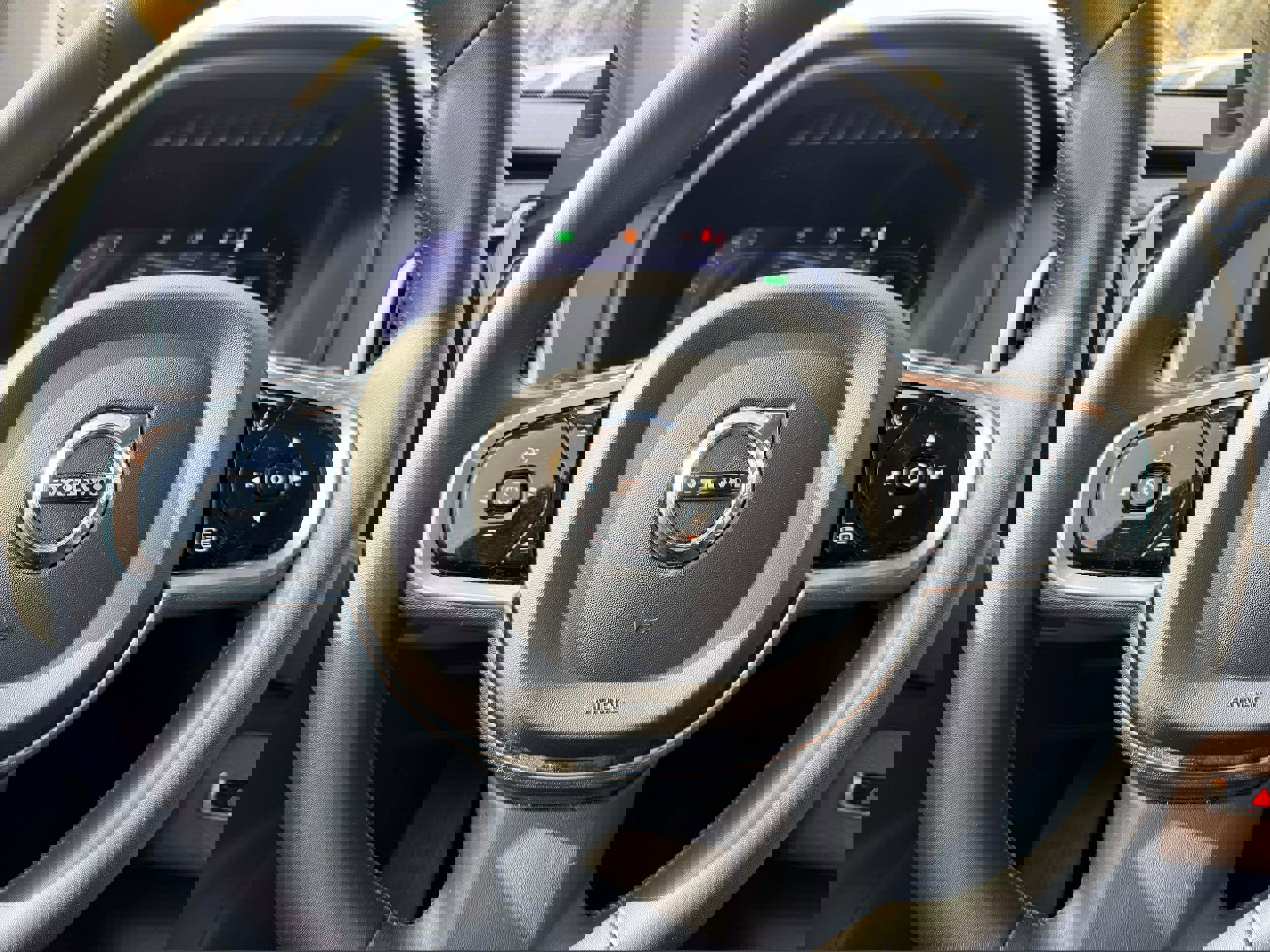 Certified 2023 Volvo XC90 T8 Plus image 19