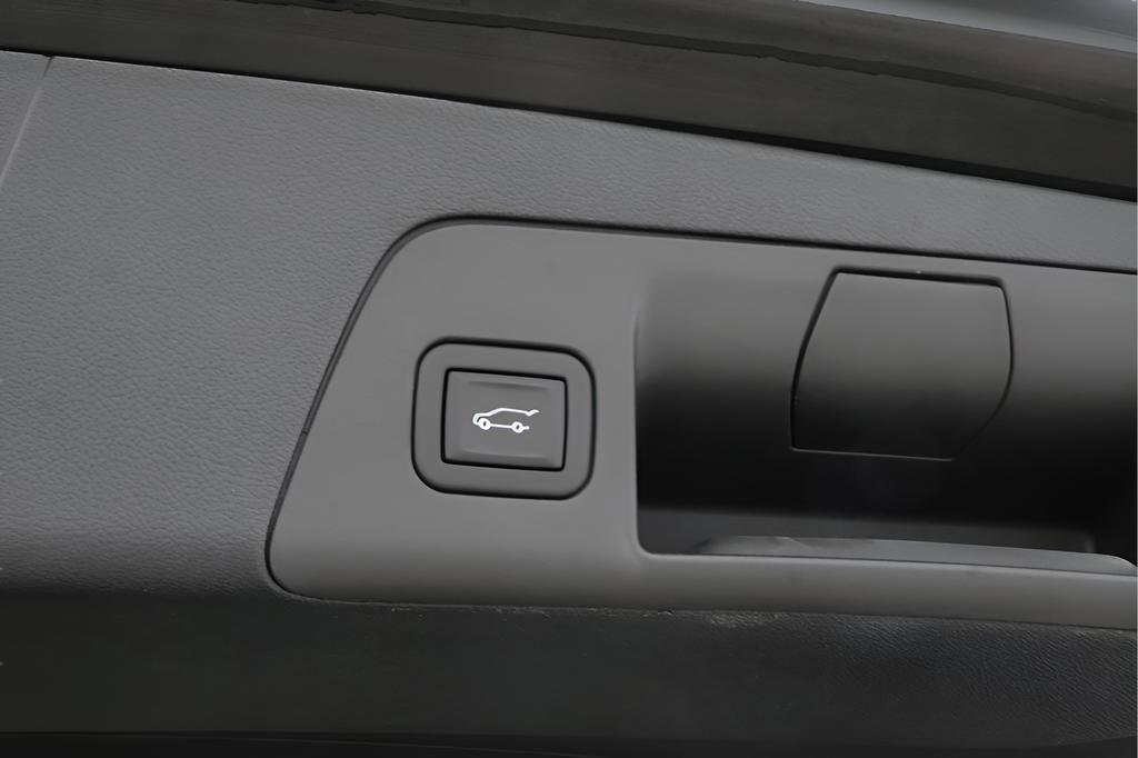 Used 2024 Buick Envision Avenir image 34