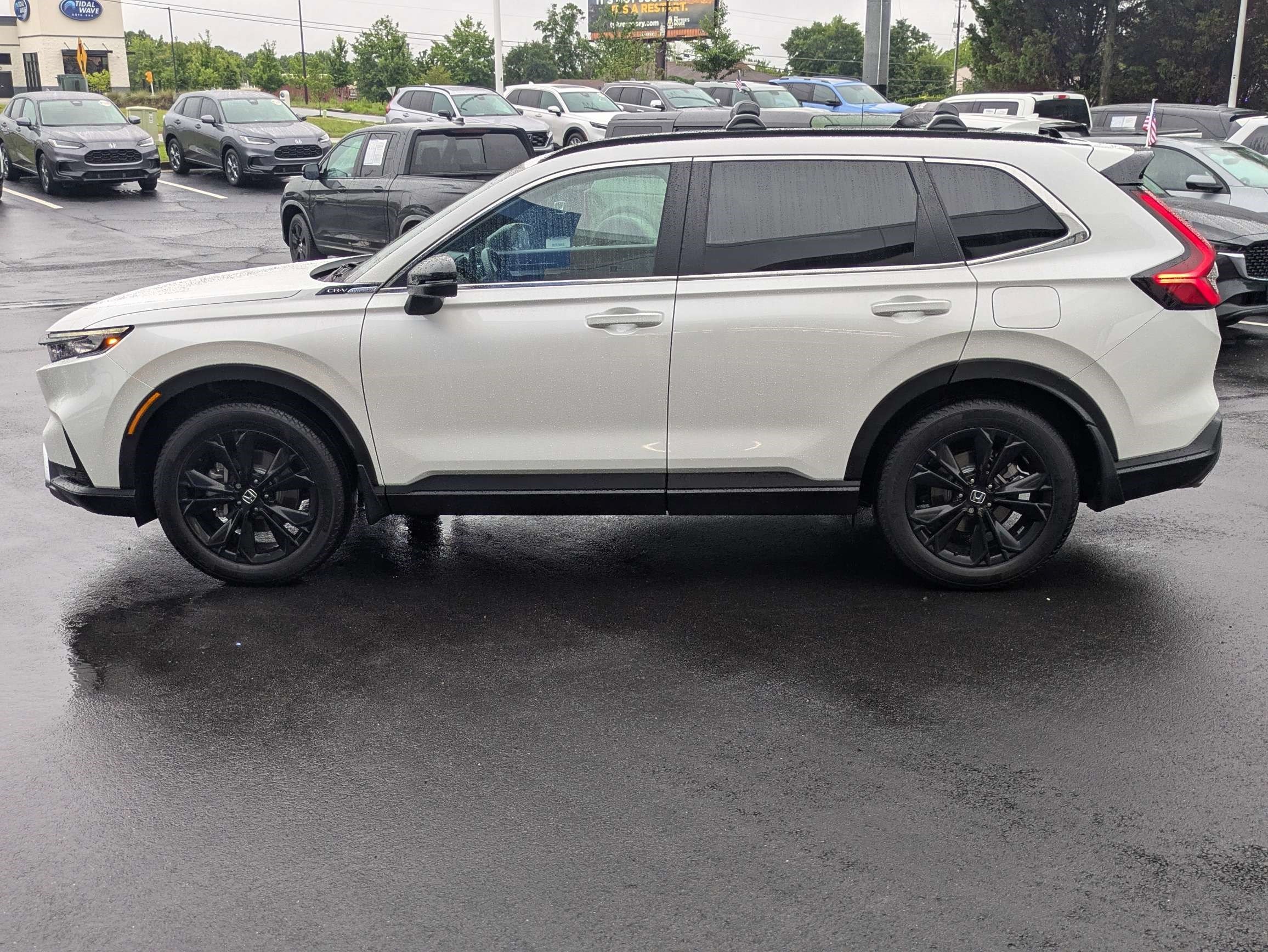 Certified 2025 Honda CR-V Sport Touring image 9