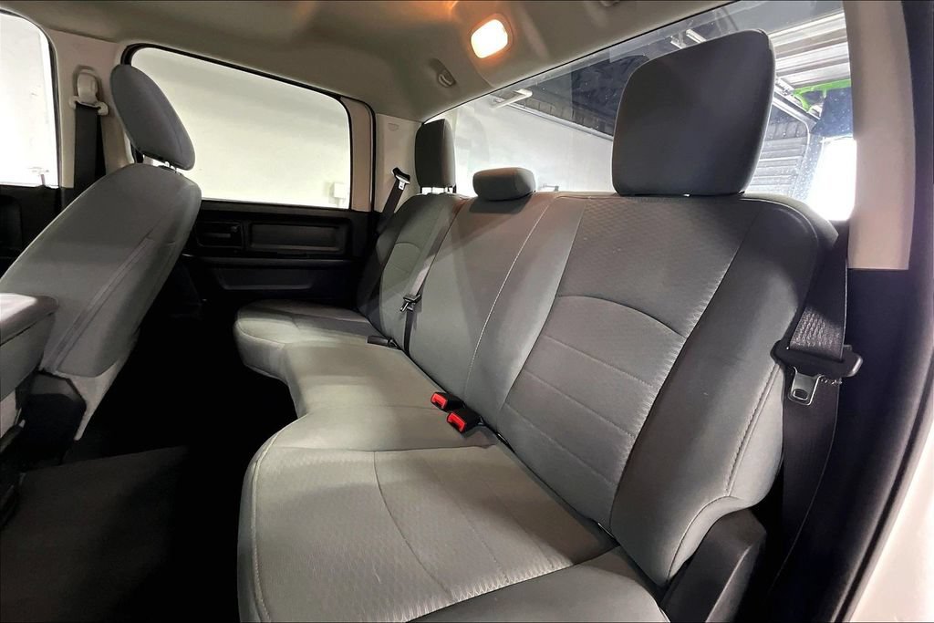 Used 2018 RAM 1500 Express w/ Express Value Package AWD/4WD image 30