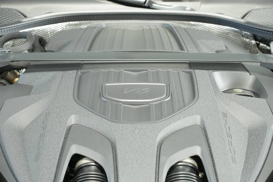 Certified 2025 Porsche Panamera 4 AWD/4WD image 30