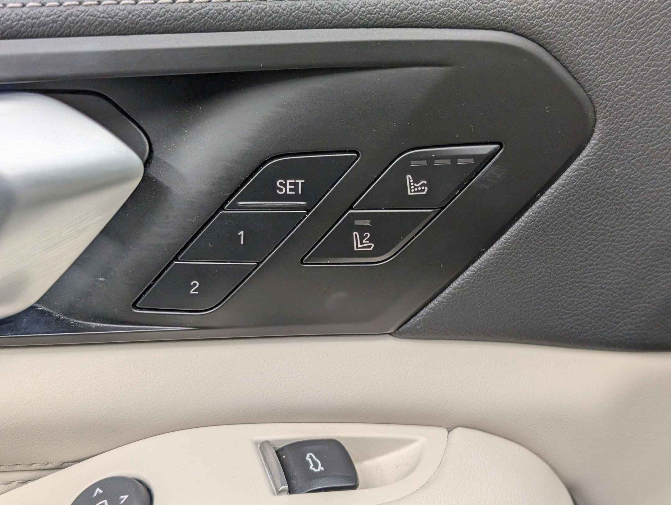 Certified 2023 BMW X5 xDrive40i w/ Executive Package image 23