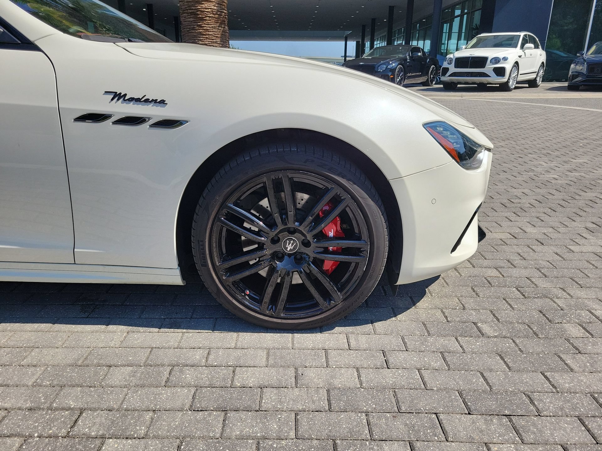 Used 2022 Maserati Ghibli Modena RWD image 5