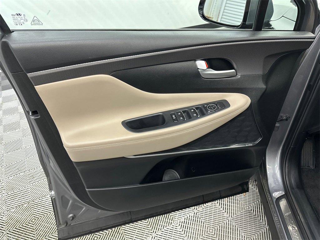 Used 2019 Hyundai Santa Fe Limited image 11