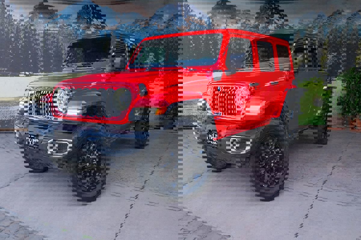 Used 2025 Jeep Wrangler Sahara w/ Safety Group image 1